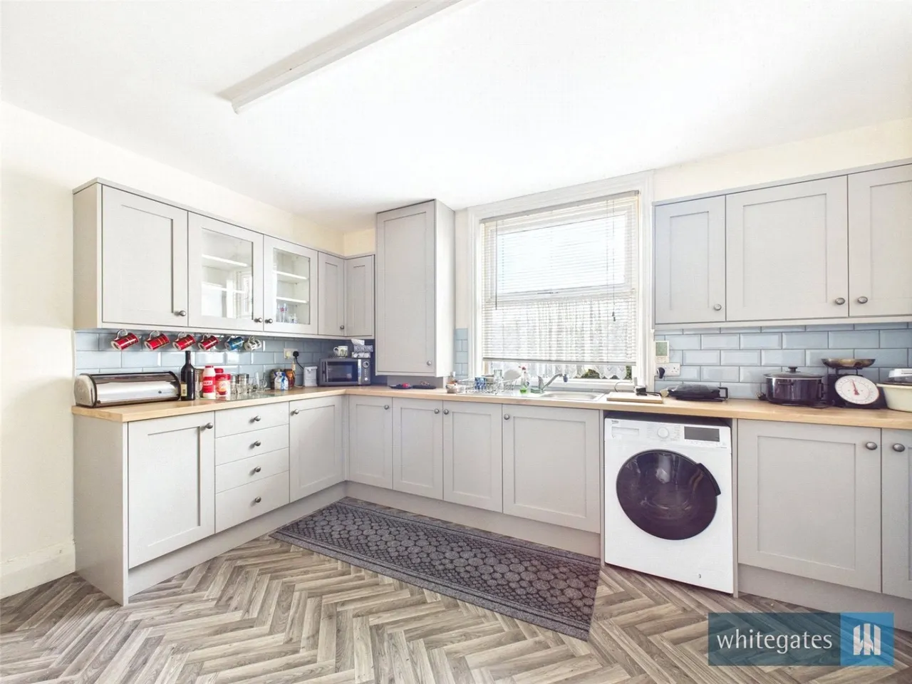 Bradford Road, East Bierley, BD4, photo 3
