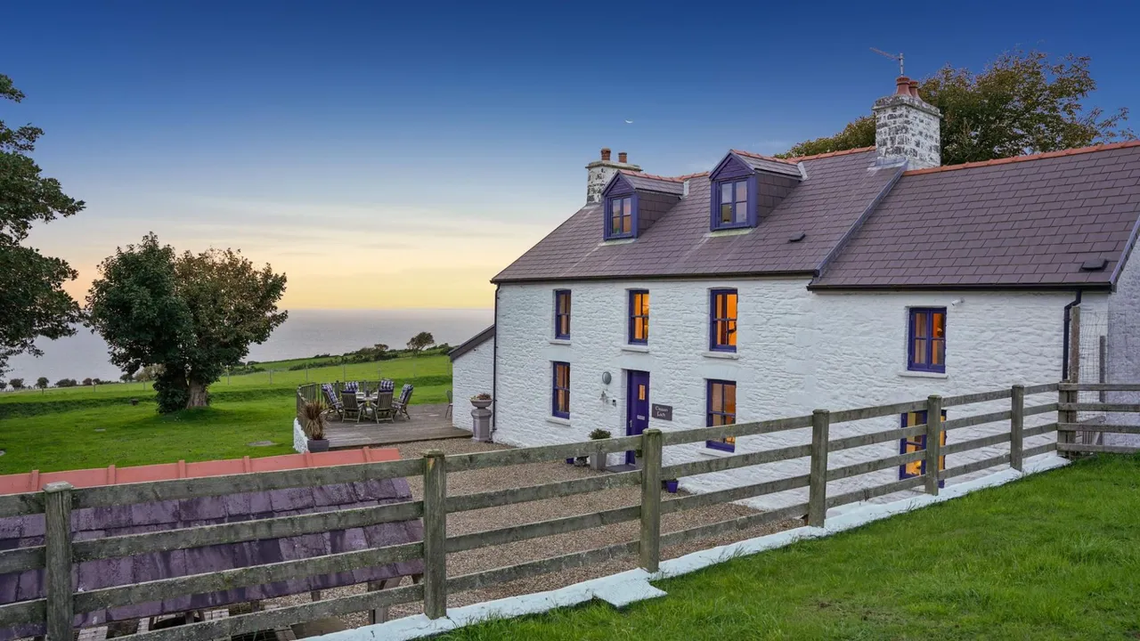 Erwan Fach, Llangrannog, SA44, photo 52