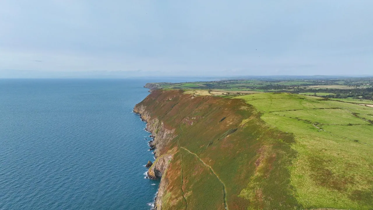 Erwan Fach, Llangrannog, SA44, photo 61