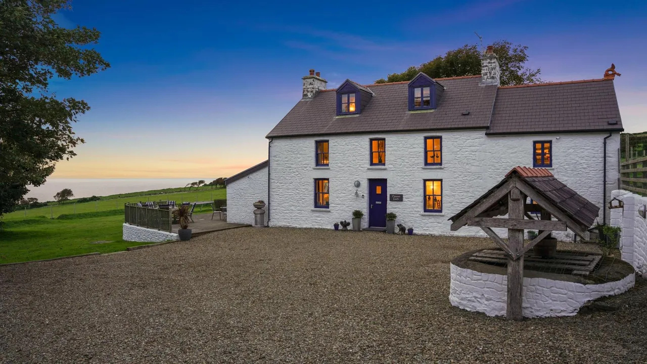 Erwan Fach, Llangrannog, SA44, photo 49