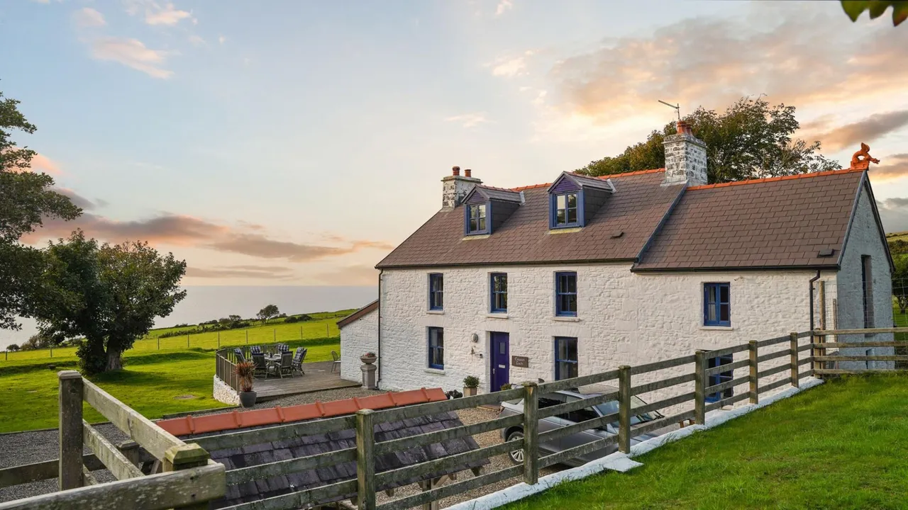 Erwan Fach, Llangrannog, SA44, photo 48