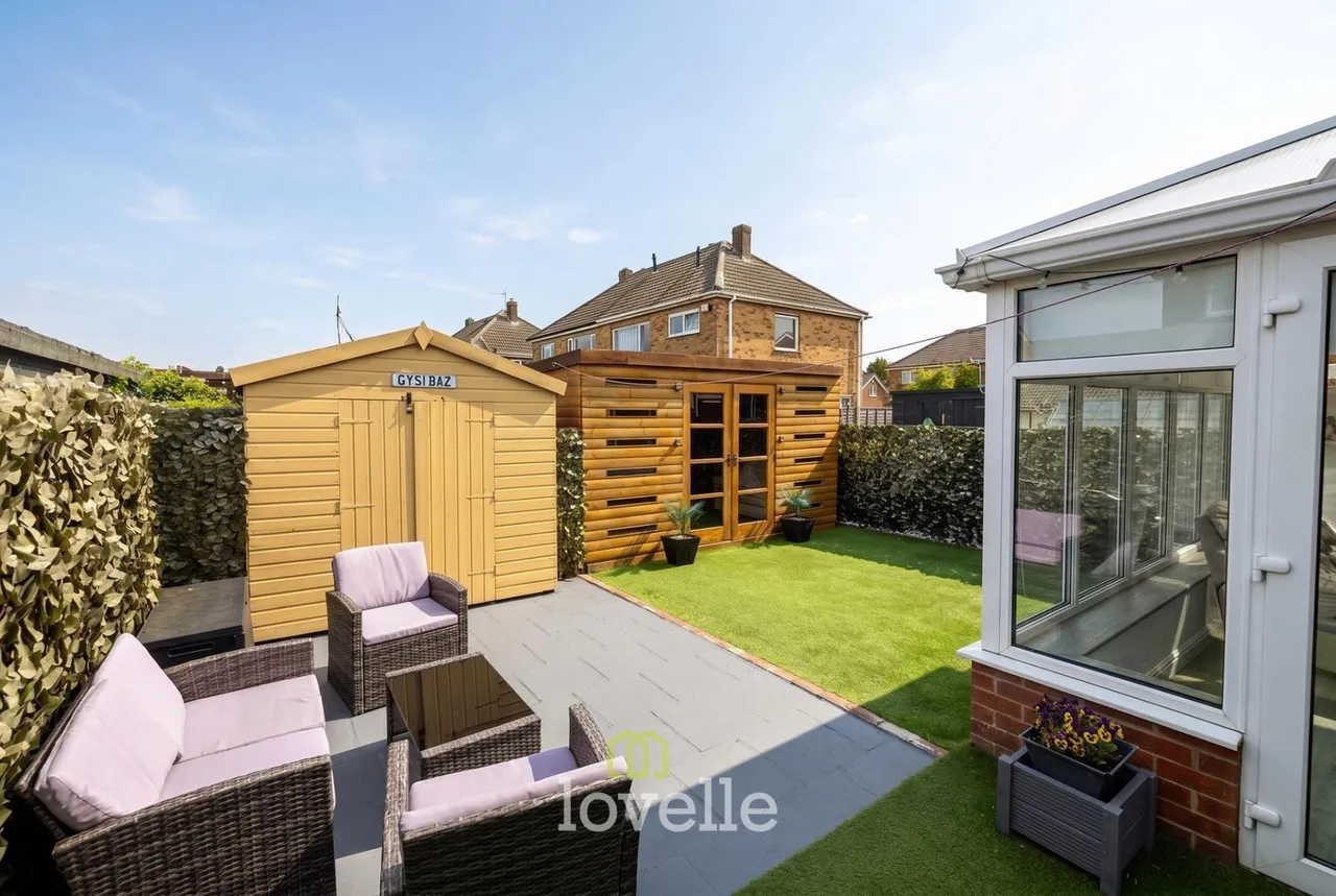 Charles Avenue, New Waltham, DN36, photo 4