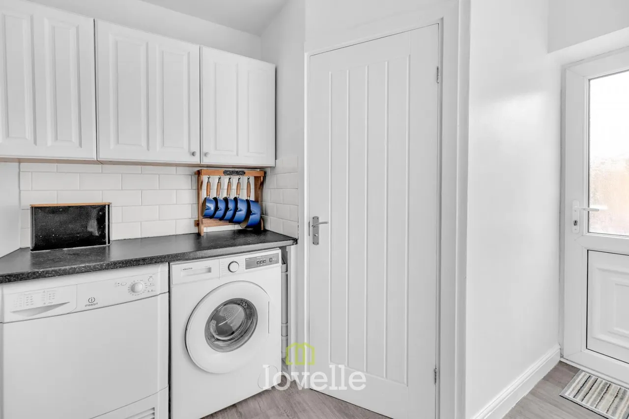Charles Avenue, New Waltham, DN36, photo 16