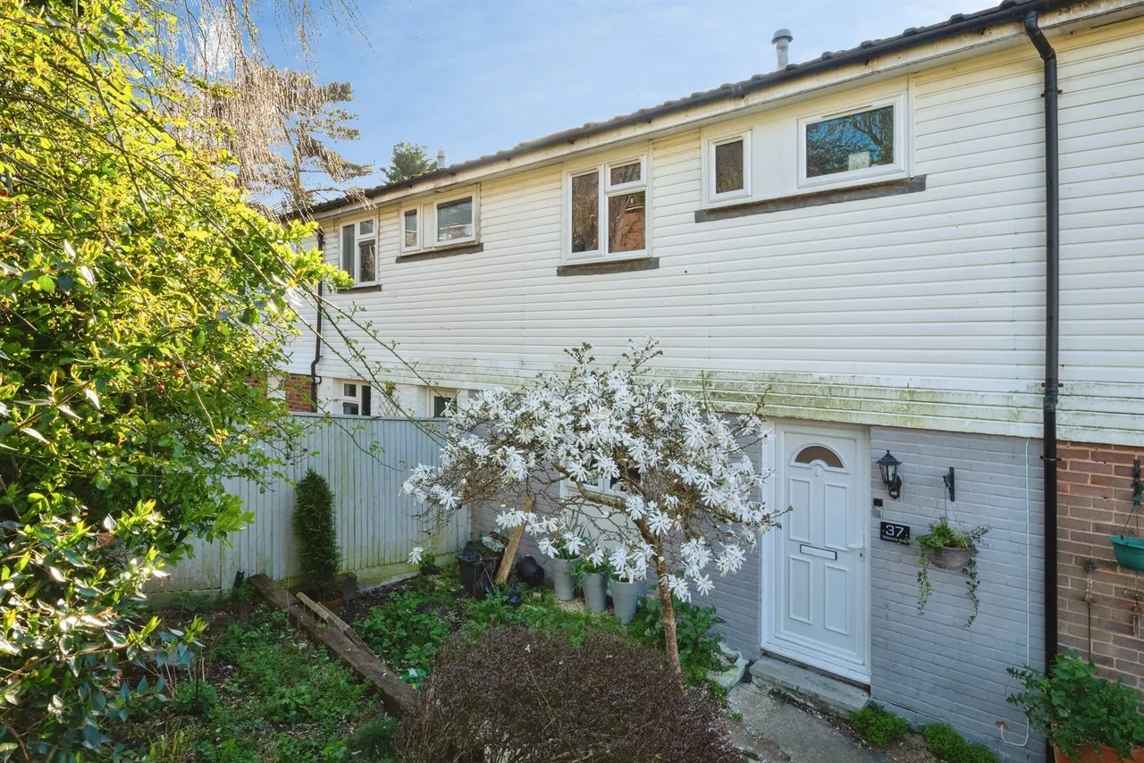 3 bed house for sale — Wiltshire Way, TUNBRIDGE WELLS