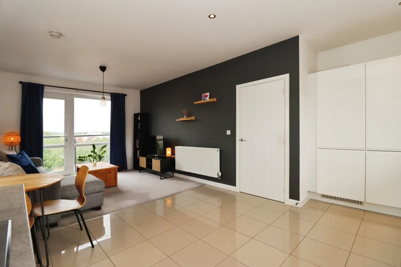 Buttercup Crescent, Emersons Green, Bristol, BS16, photo 2
