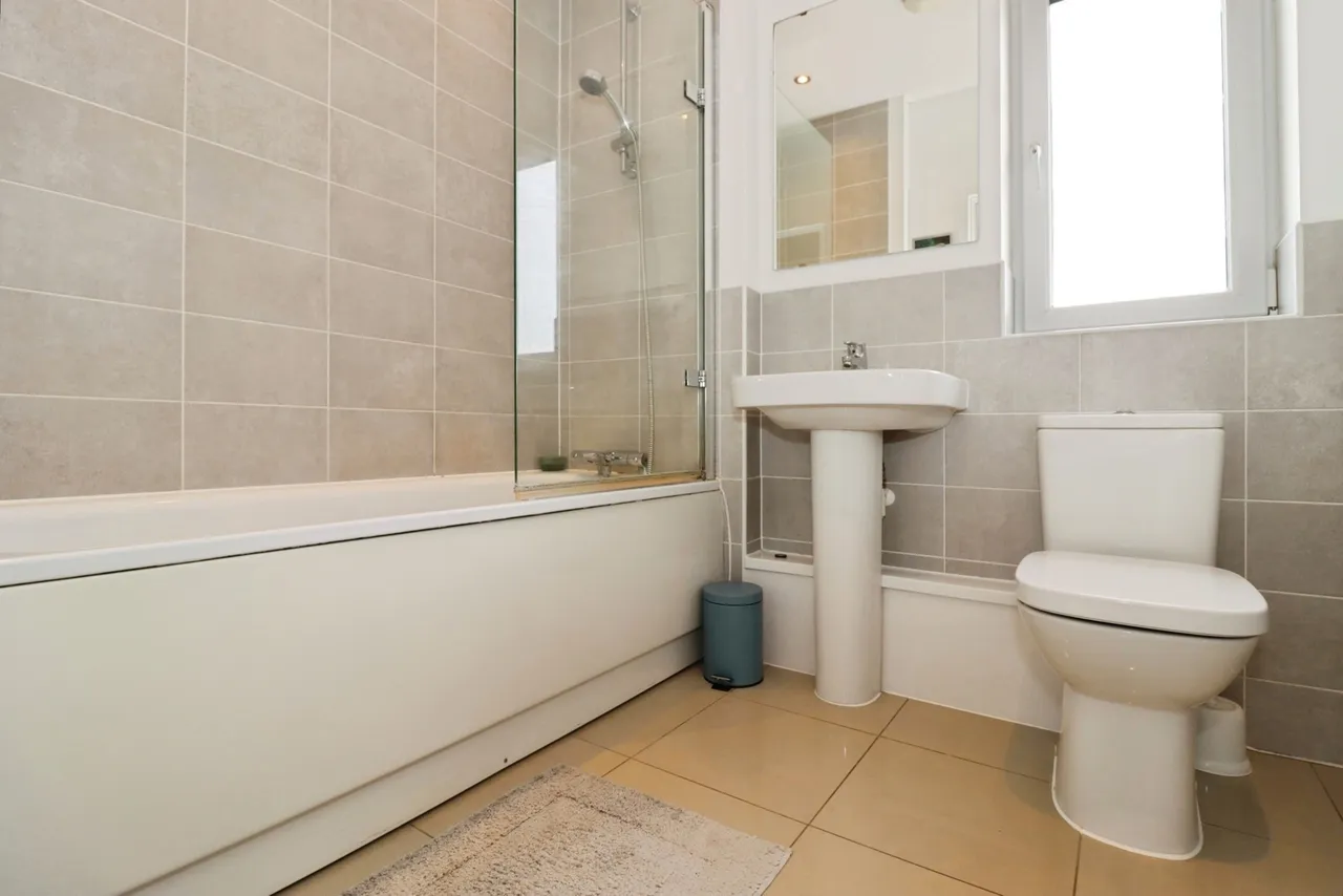 Buttercup Crescent, Emersons Green, Bristol, BS16, photo 7