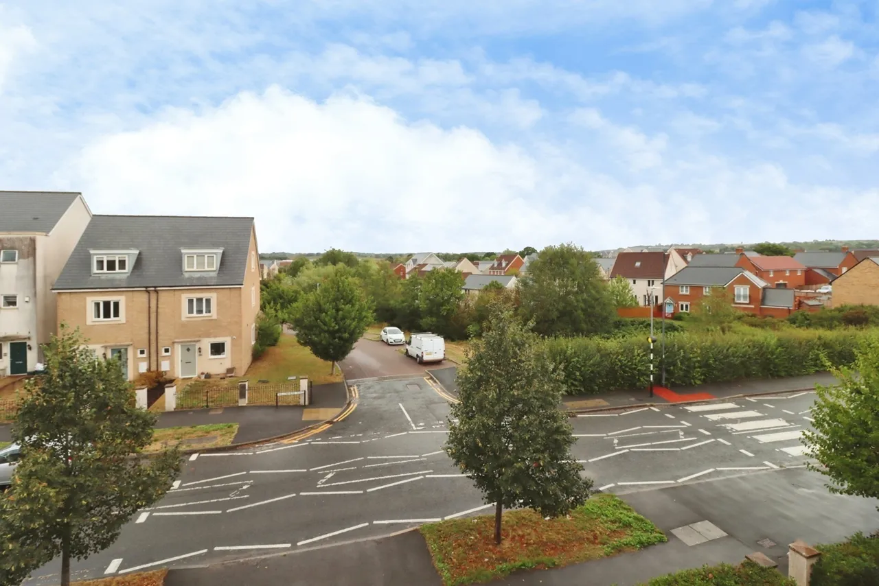 Buttercup Crescent, Emersons Green, Bristol, BS16, photo 11