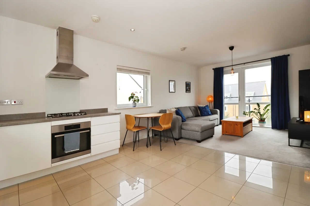 2 bed flat for sale — Buttercup Crescent, Emersons Green, Bristol, BS16
