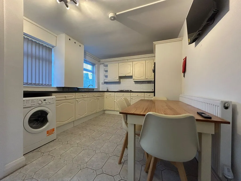 St. Georges Road, Newcastle-Under-Lyme, ST5, photo 3
