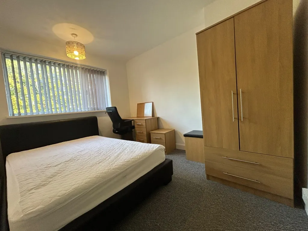 St. Georges Road, Newcastle-Under-Lyme, ST5, photo 12