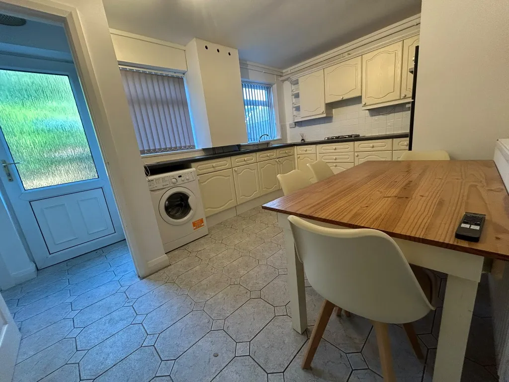 St. Georges Road, Newcastle-Under-Lyme, ST5, photo 13