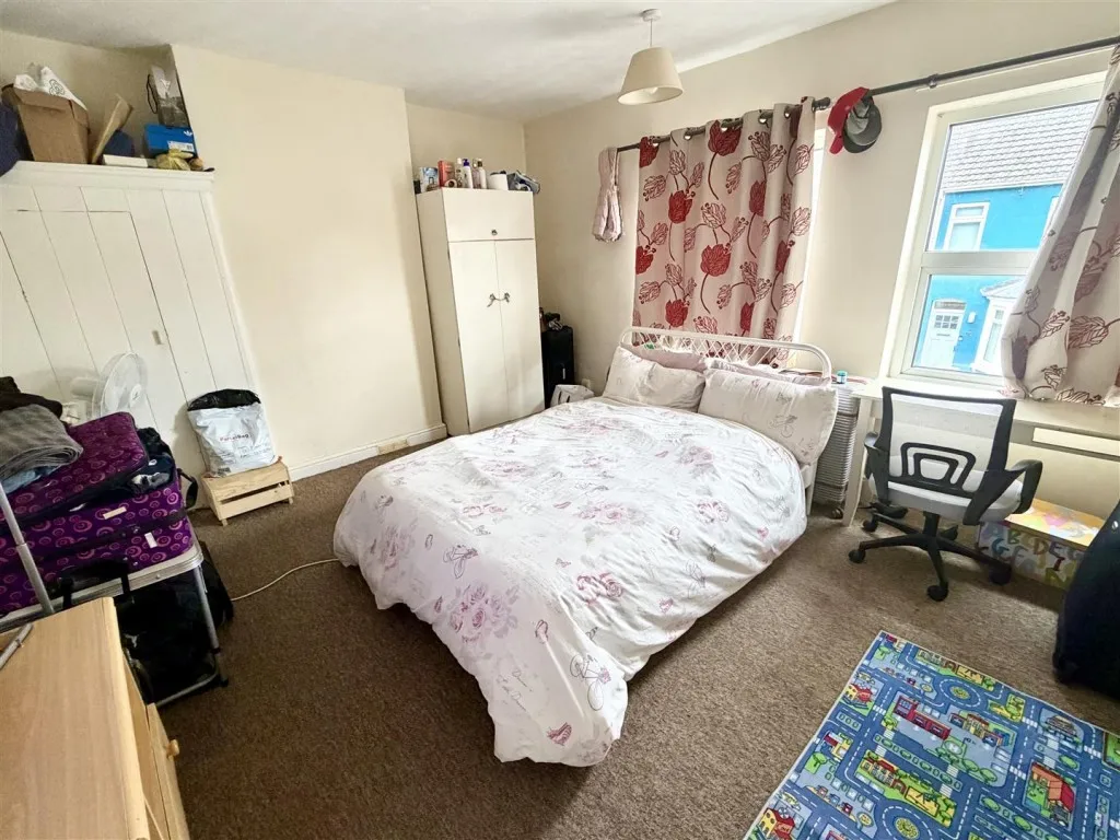 Clifton Street, Swindon, photo 7