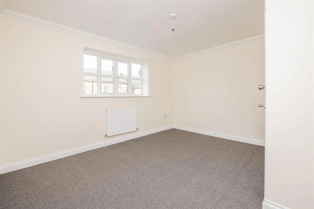 Russell Street, Kettering, photo 5