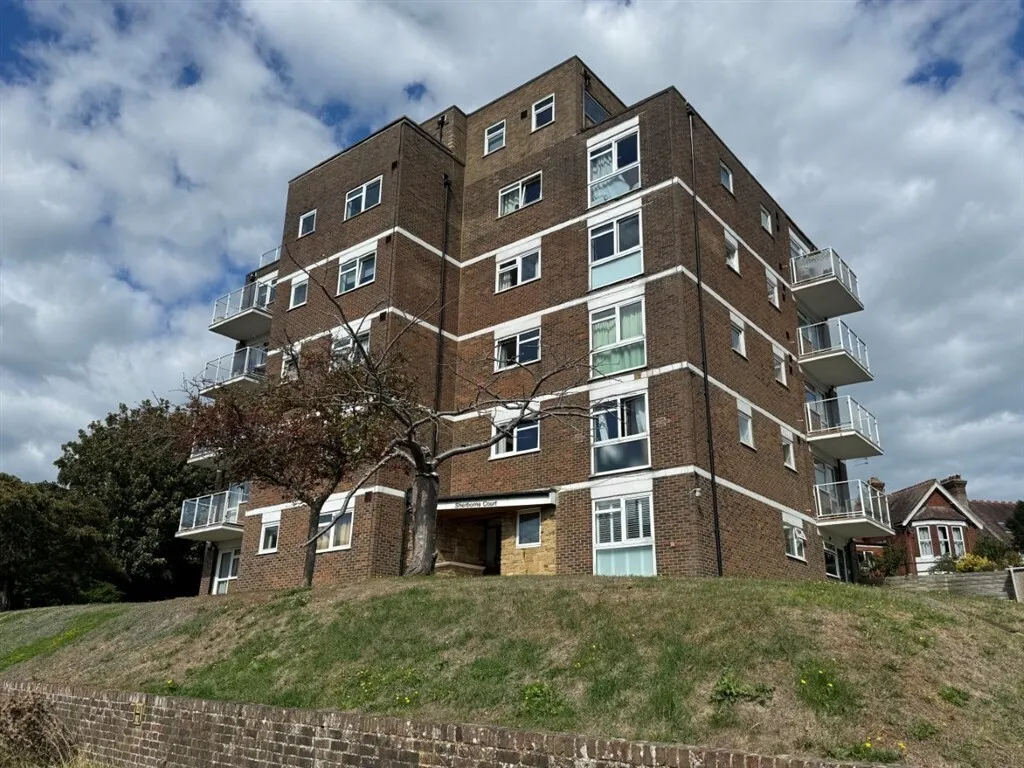 1 bed flat for sale, Upperton Road, Eastbourne, BN21
