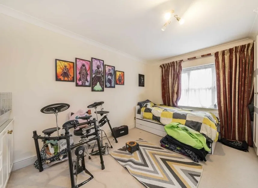 Hanbury Close, Hendon, NW4, photo 7
