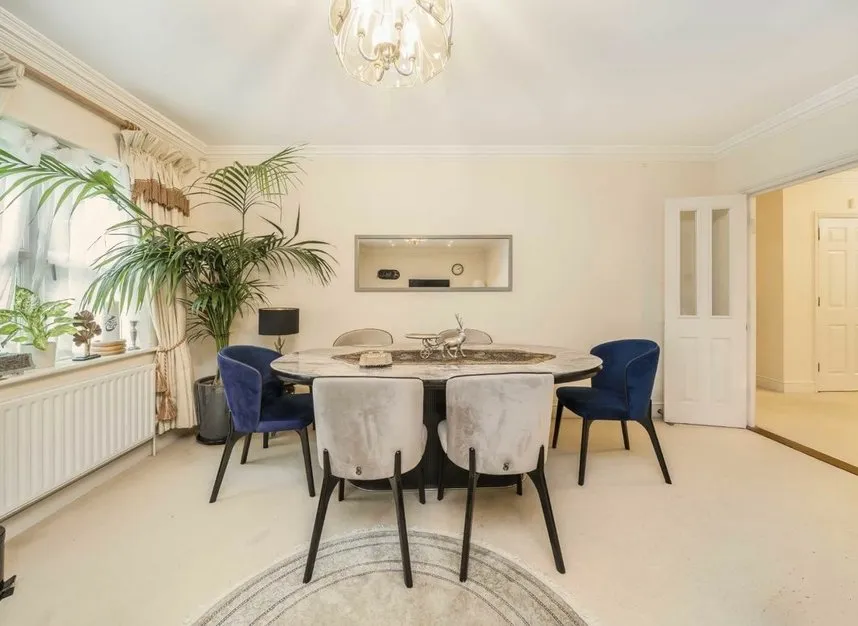 Hanbury Close, Hendon, NW4, photo 5