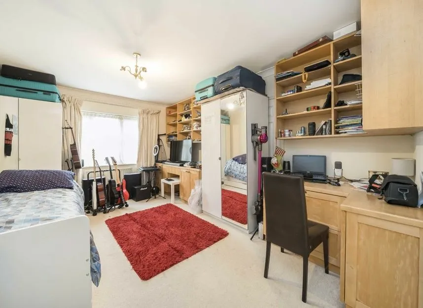 Hanbury Close, Hendon, NW4, photo 8