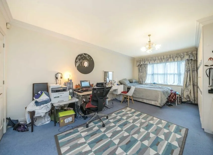 Hanbury Close, Hendon, NW4, photo 9
