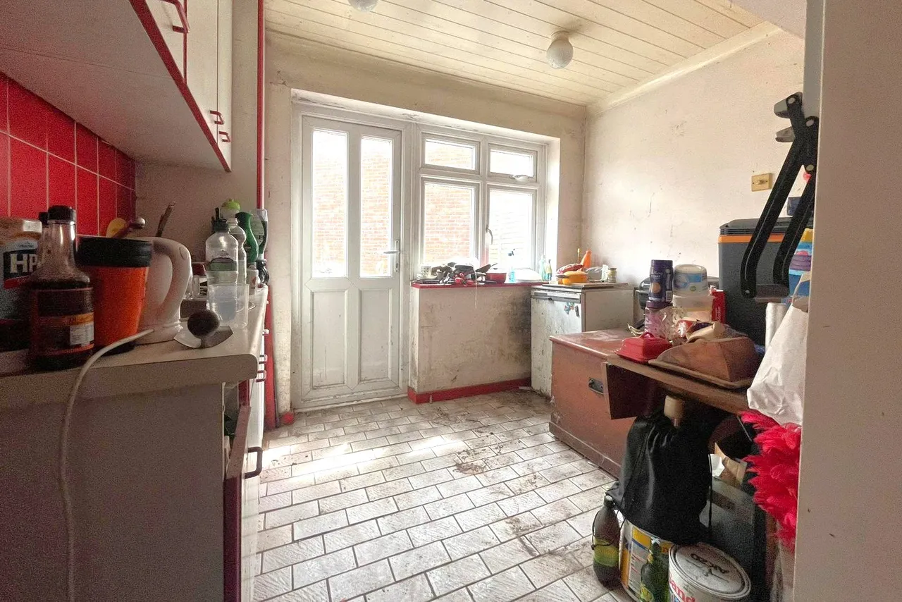 Farnborough Road, Farnham, Surrey, GU9 9BD, photo 4