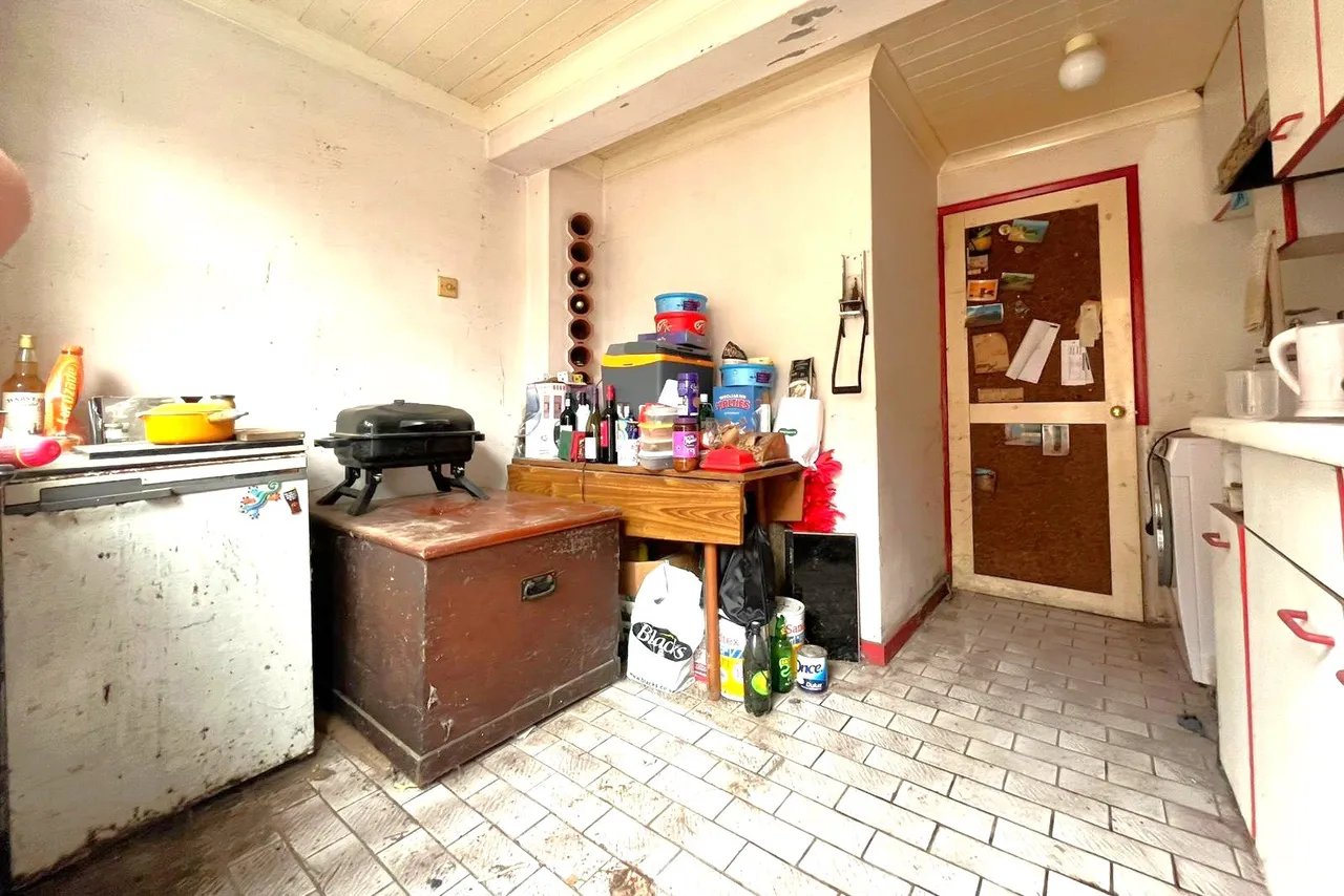Farnborough Road, Farnham, Surrey, GU9 9BD, photo 8