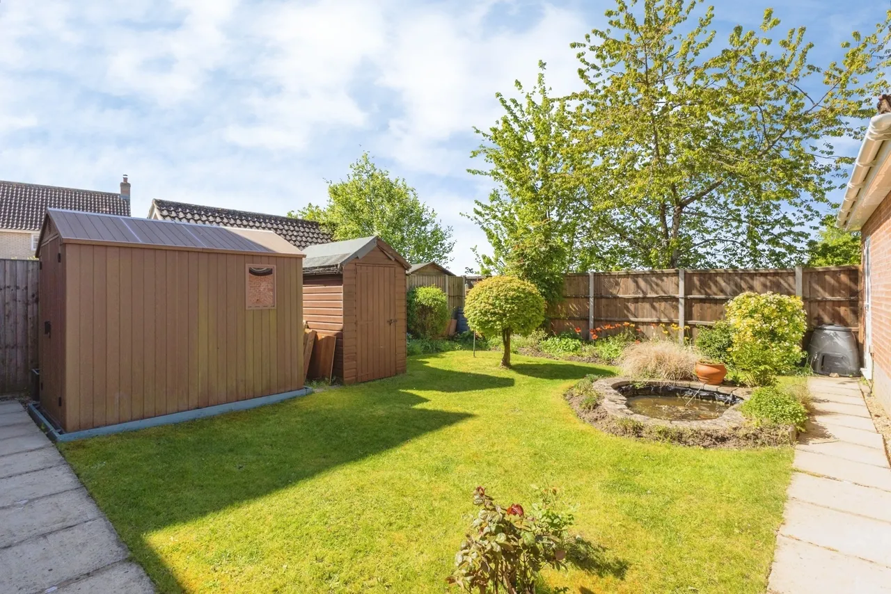 Whitebeam Crescent, Watton, Norfolk, IP25, photo 2
