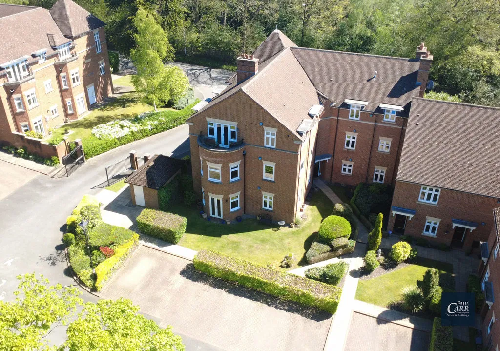 2 bed flat for sale, Thornhill Road, Streetly, B74