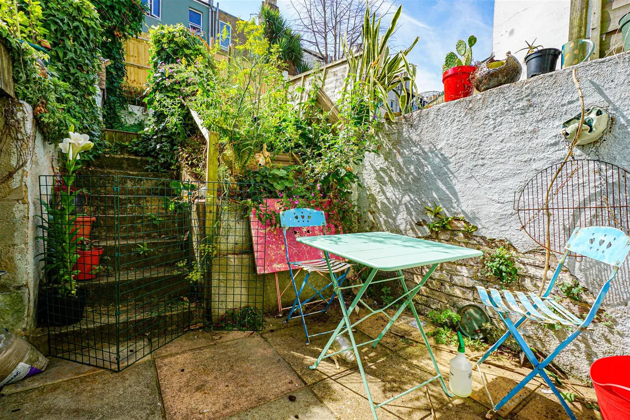 St. Marys Road, Hastings, photo 23