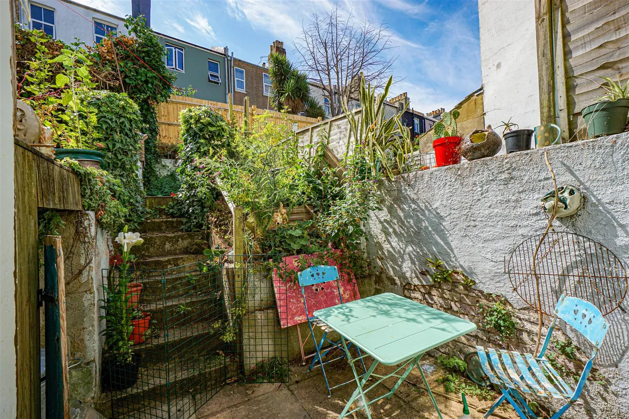 St. Marys Road, Hastings, photo 5