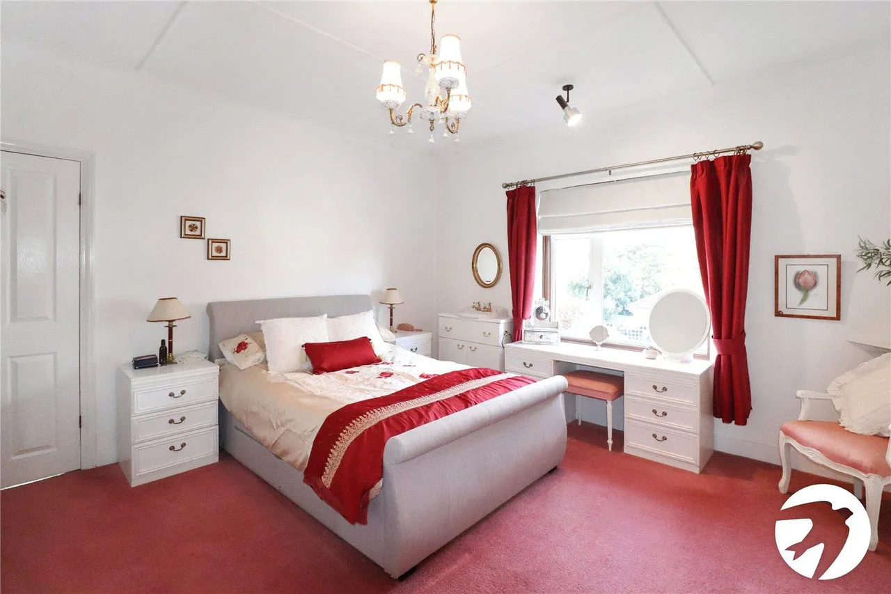 Woolwich Road, London, SE2, photo 12