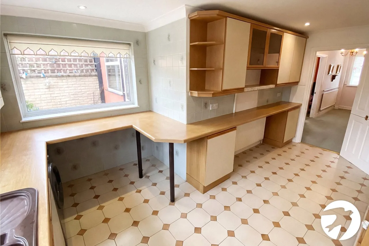 Woolwich Road, London, SE2, photo 10
