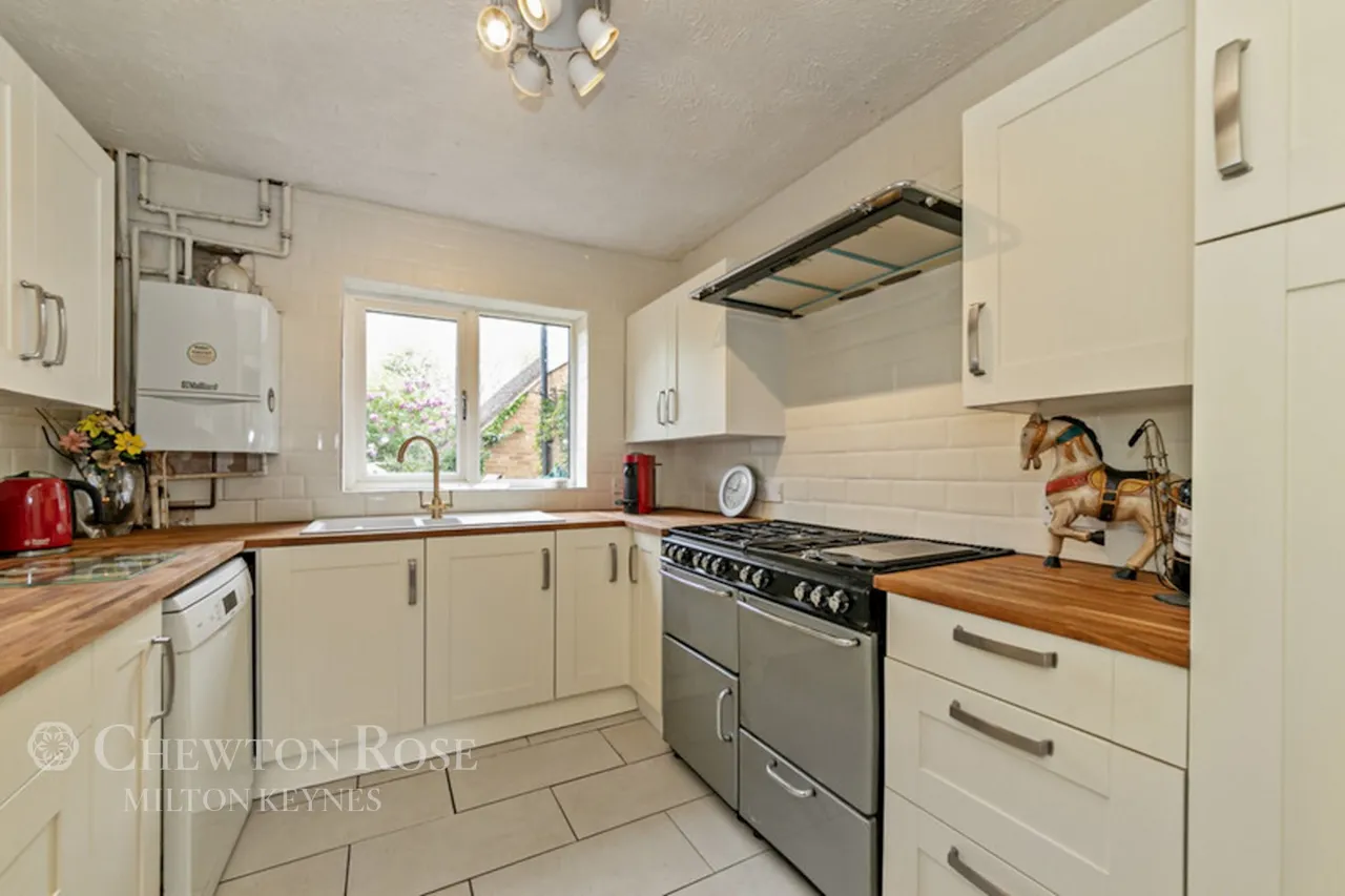 Hadrians Drive, Milton Keynes, photo 5