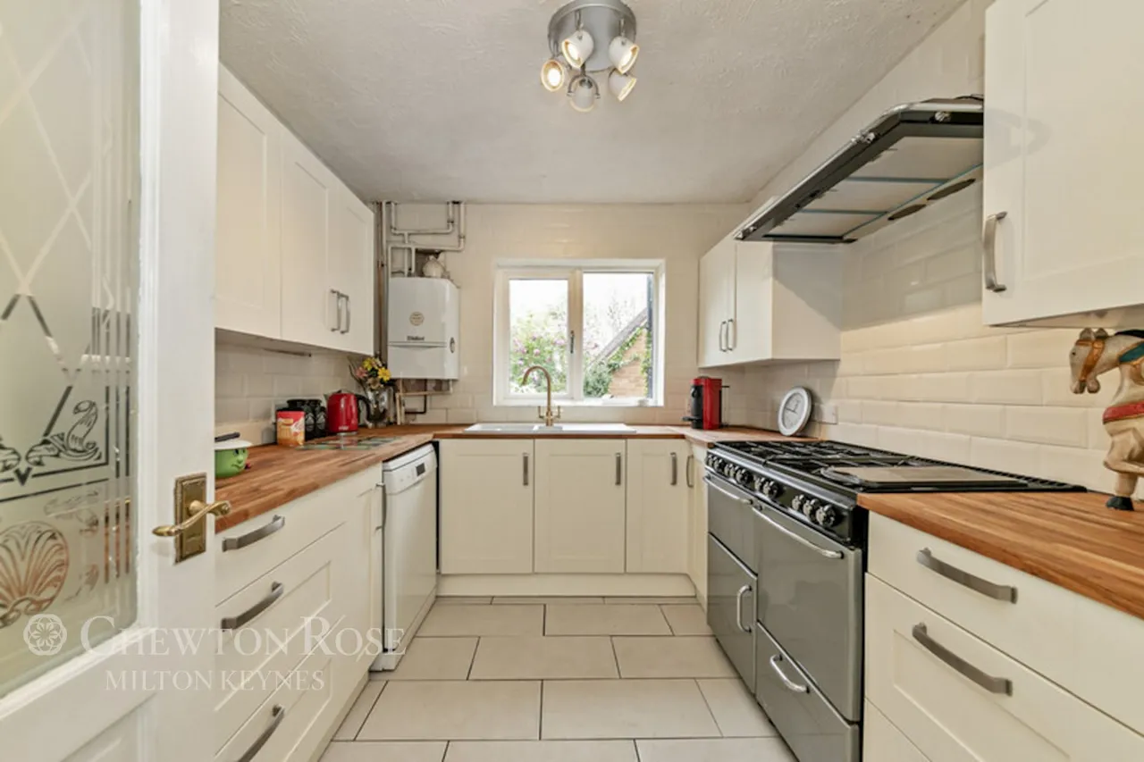 Hadrians Drive, Milton Keynes, photo 4