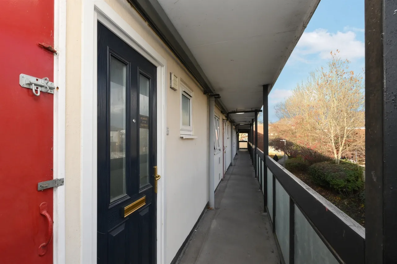Neal Court, Waltham Abbey, EN9, photo 12