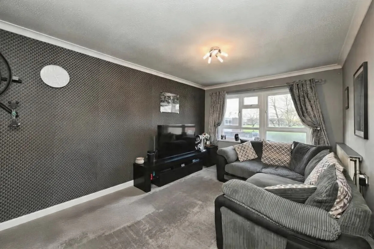 1 bed flat for sale, Neal Court, Waltham Abbey, EN9