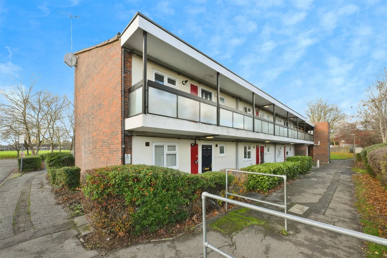 Neal Court, Waltham Abbey, EN9, photo 3