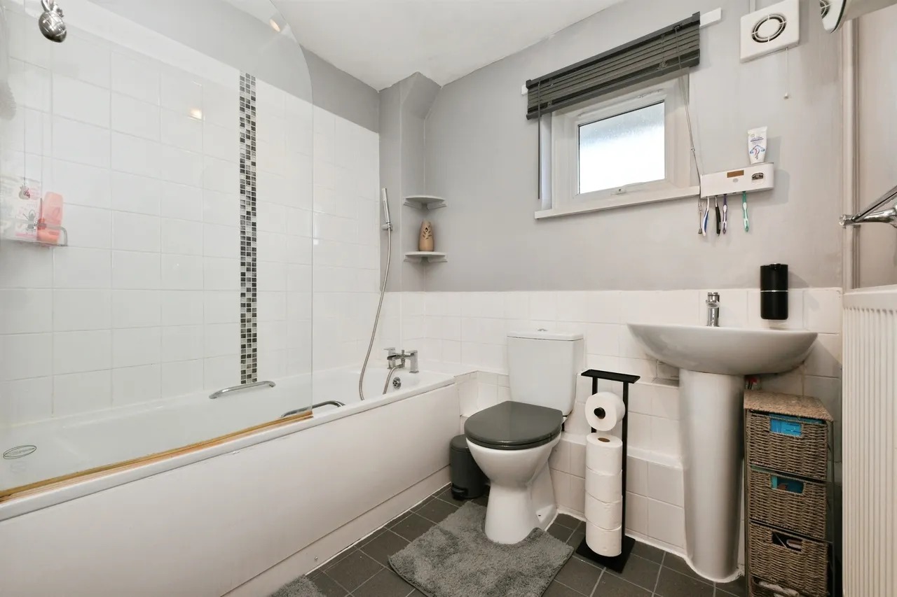Neal Court, Waltham Abbey, EN9, photo 11