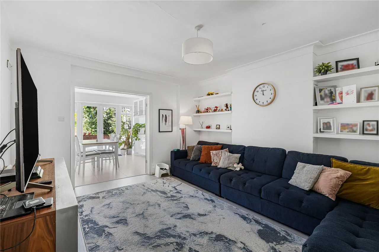 Gresham Avenue, London, N20, photo 7