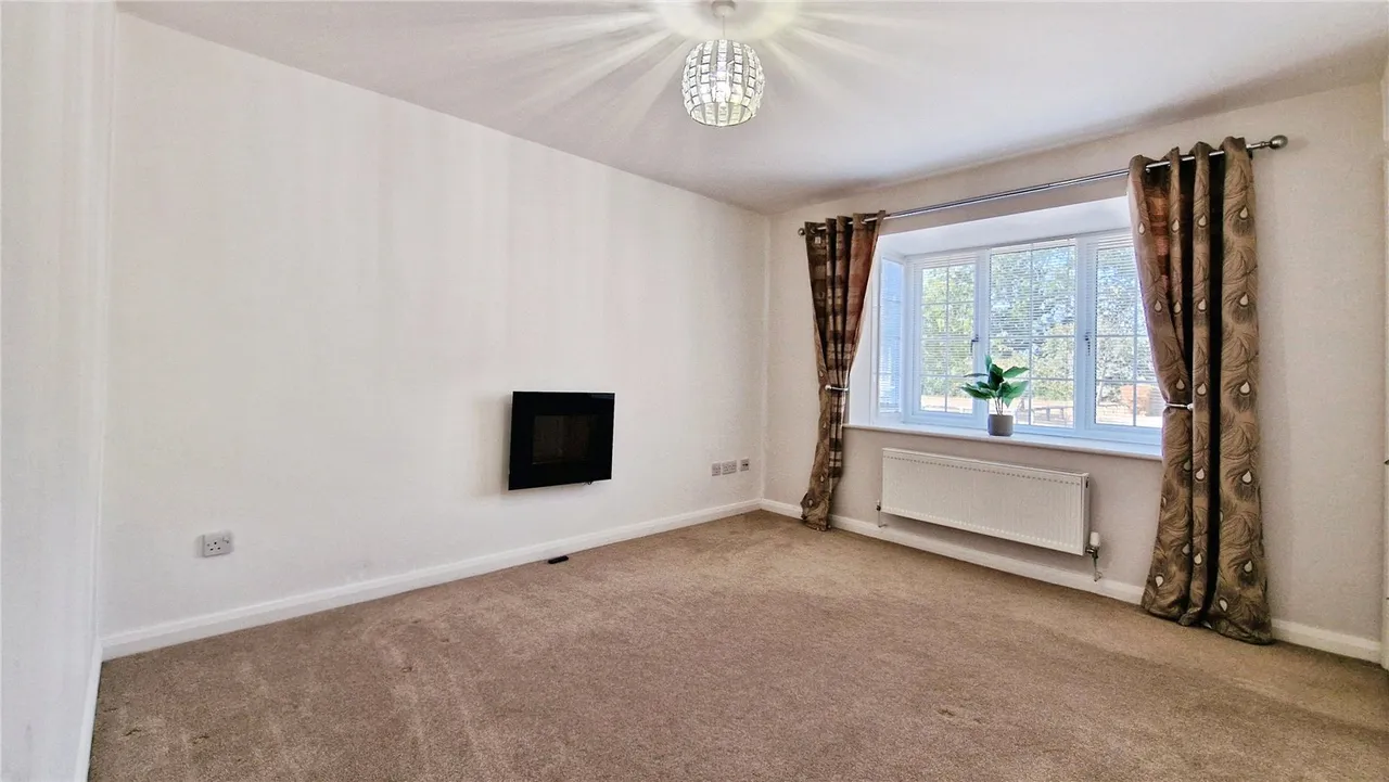 Wiggett Grove, Binfield, Bracknell, Berkshire, RG42 4DY, photo 9