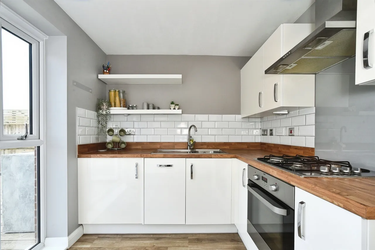 Gainey Gardens, Chippenham, SN15, photo 6
