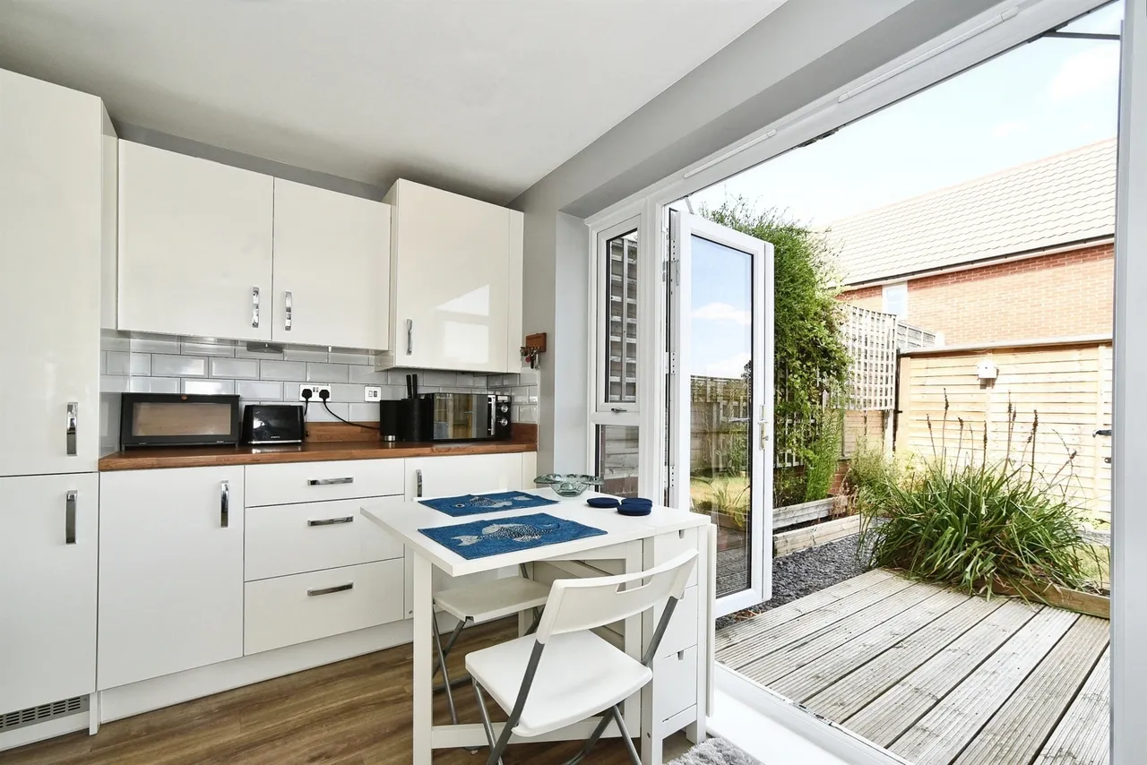 Gainey Gardens, Chippenham, SN15, photo 7