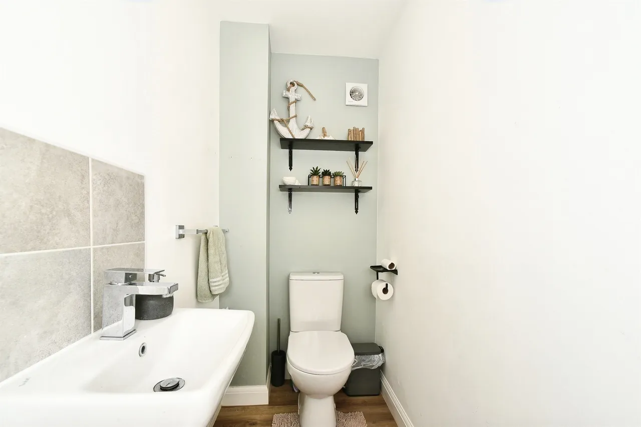 Gainey Gardens, Chippenham, SN15, photo 8