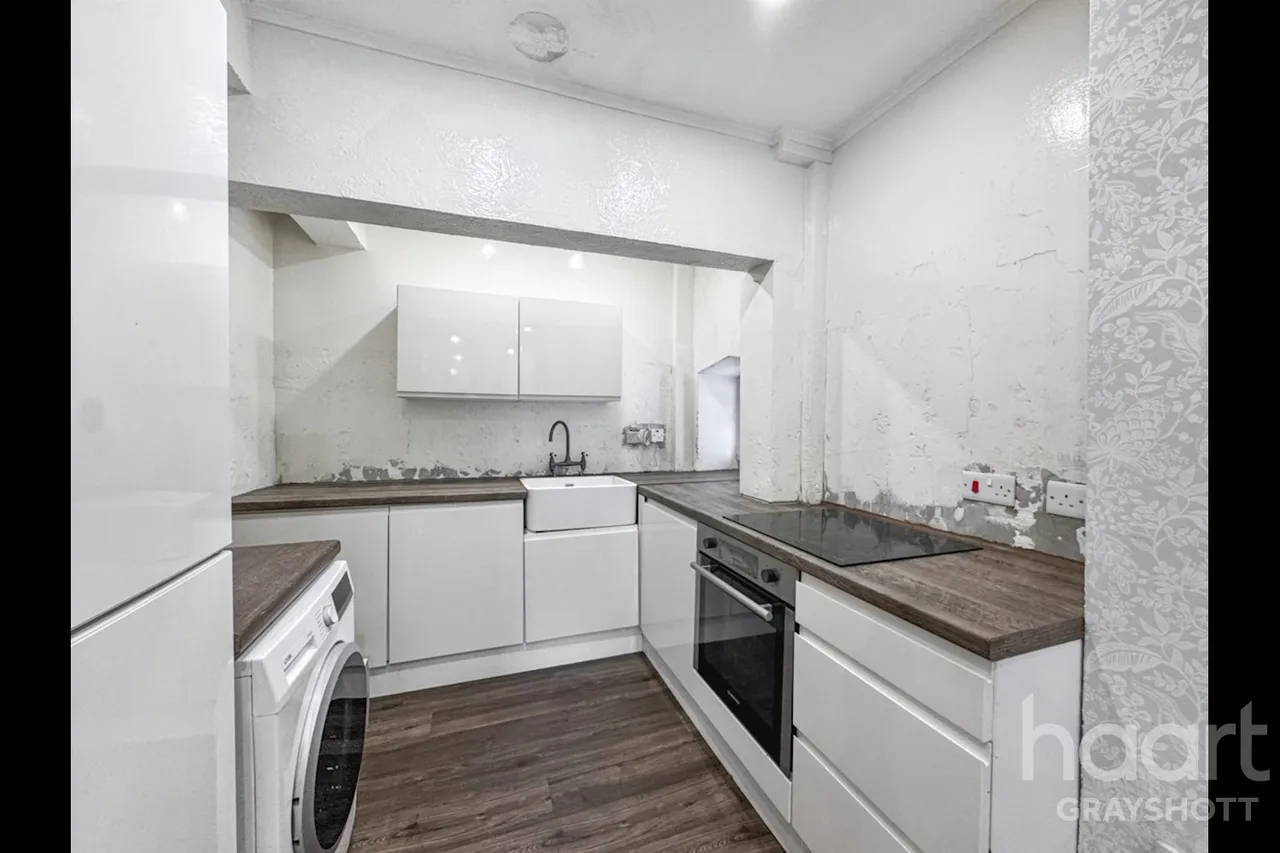 Tower Road, Hindhead, GU26, photo 2