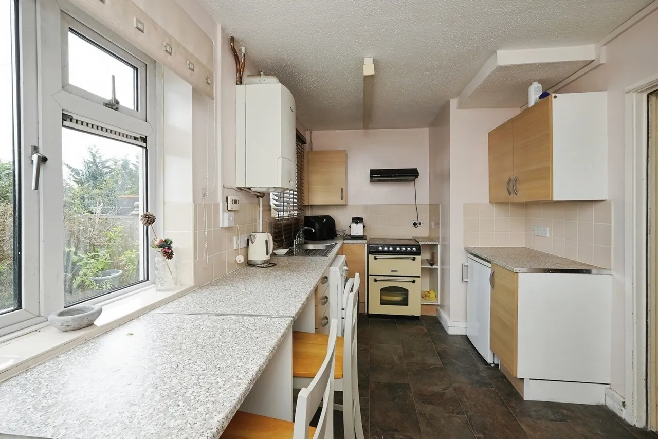 Wood Avenue, Folkestone, Kent, CT19, photo 5