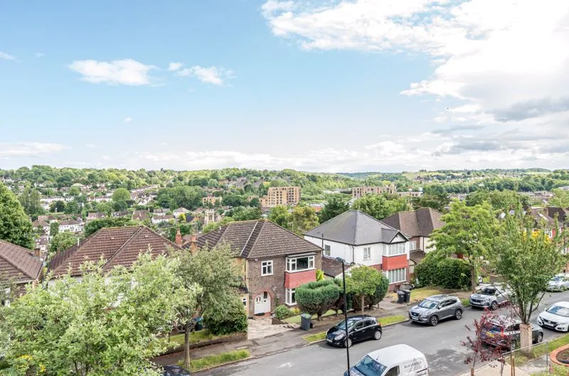 The Grove, Coulsdon CR5 2FU, photo 6
