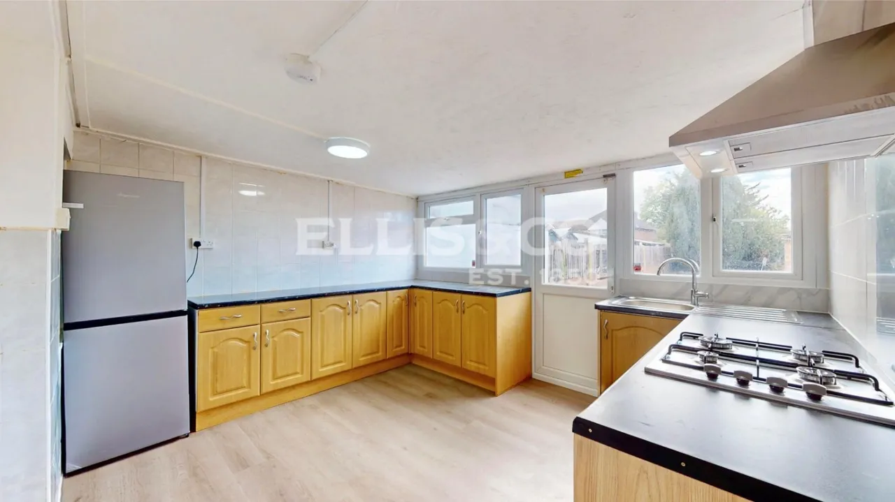 Pinkwell Avenue, Hayes, UB3, photo 15