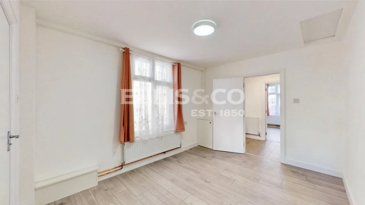 Pinkwell Avenue, Hayes, UB3, photo 13