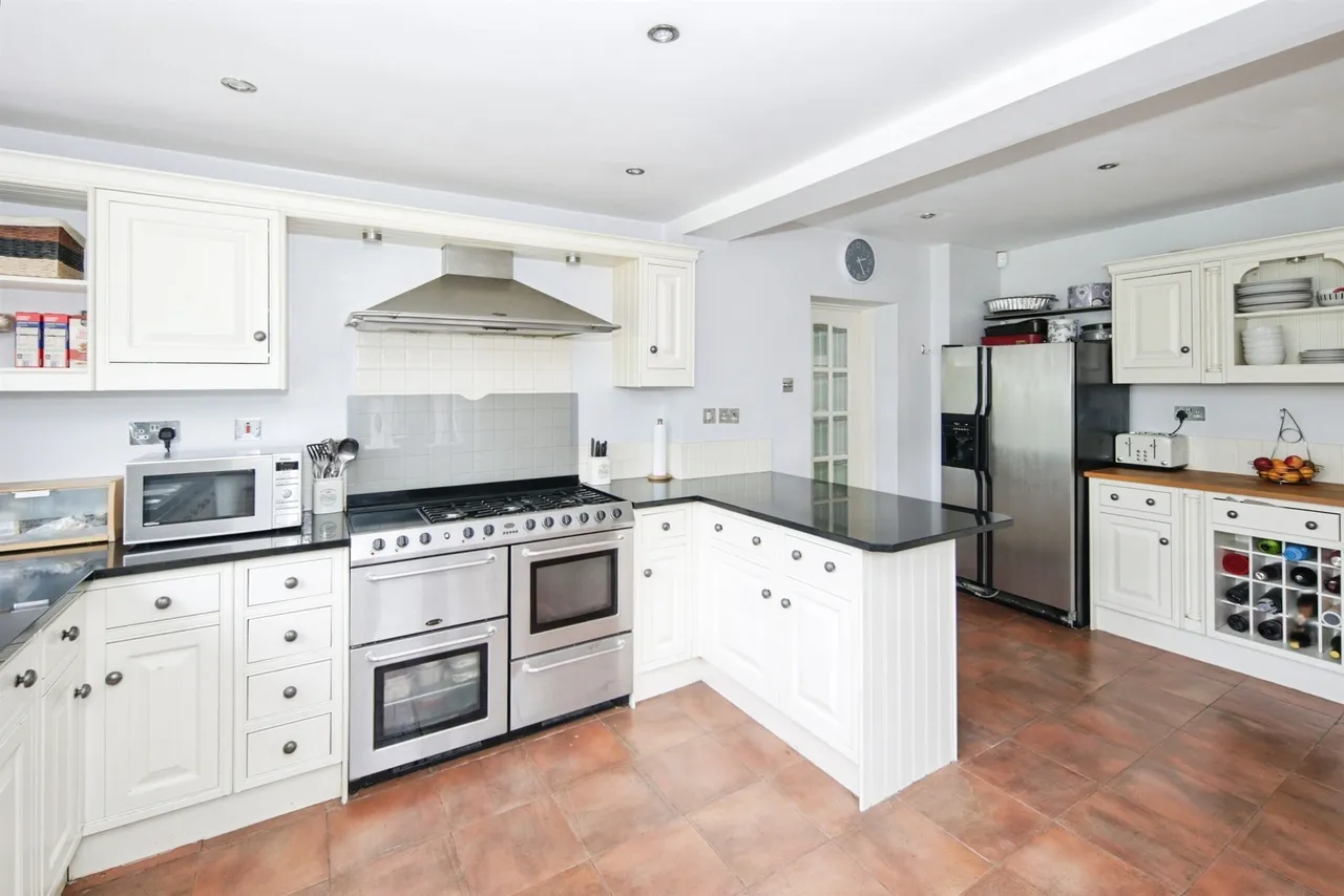 Red Lane, Burton Green, CV8, photo 4