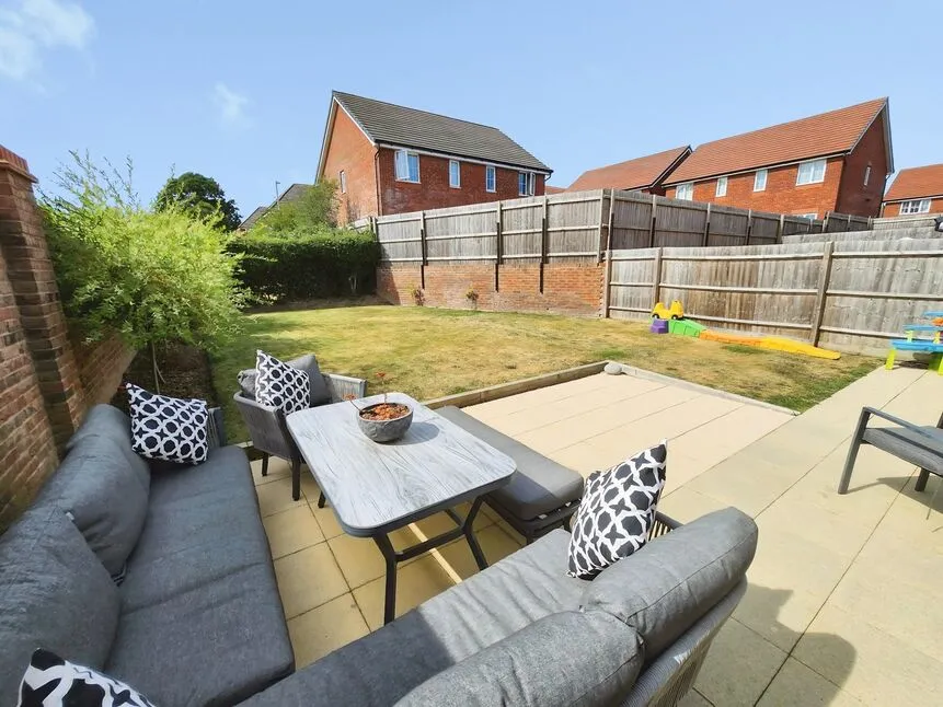 Ribbon Avenue, Ansley, Warwickshire, CV10, photo 4