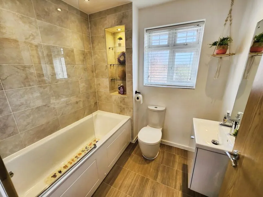 Ribbon Avenue, Ansley, Warwickshire, CV10, photo 6
