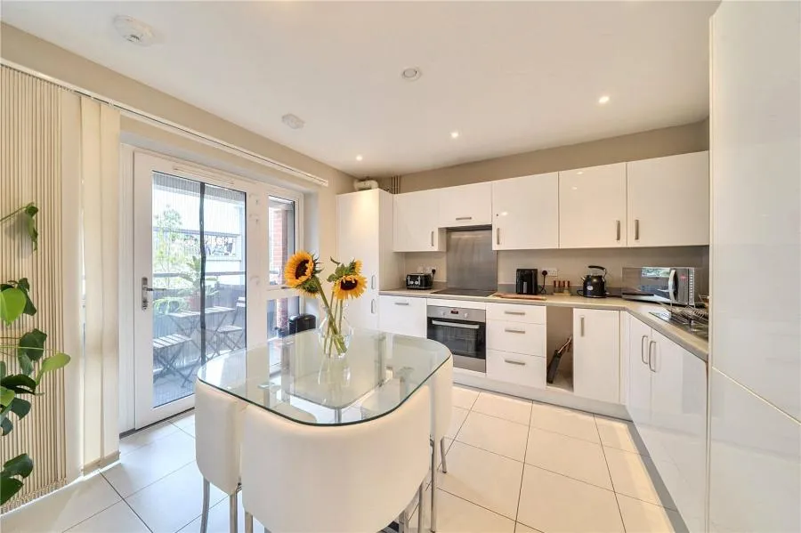 Arla Place, Ruislip, HA4, photo 2
